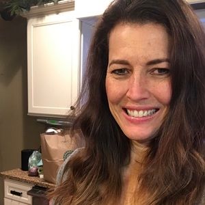 Meet your Posher, Larinda